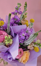 Load image into Gallery viewer, Friday Flower Club