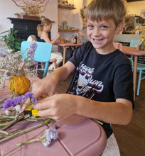 Load image into Gallery viewer, Dried Flower Pumpkin Craft Weds 29 Oct 2pm