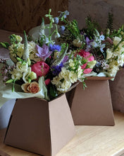 Load image into Gallery viewer, Friday Flower Club