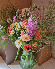 Load image into Gallery viewer, Friday Flower Club
