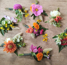 Load image into Gallery viewer, Men's Buttonhole