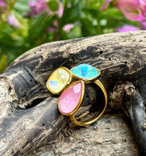 Load image into Gallery viewer, 18ct Gold Plated Faceted Glass Adjustable Ring 
