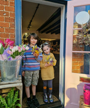Load image into Gallery viewer, Dried Flower Pumpkin Craft Mon 27th Oct 2pm
